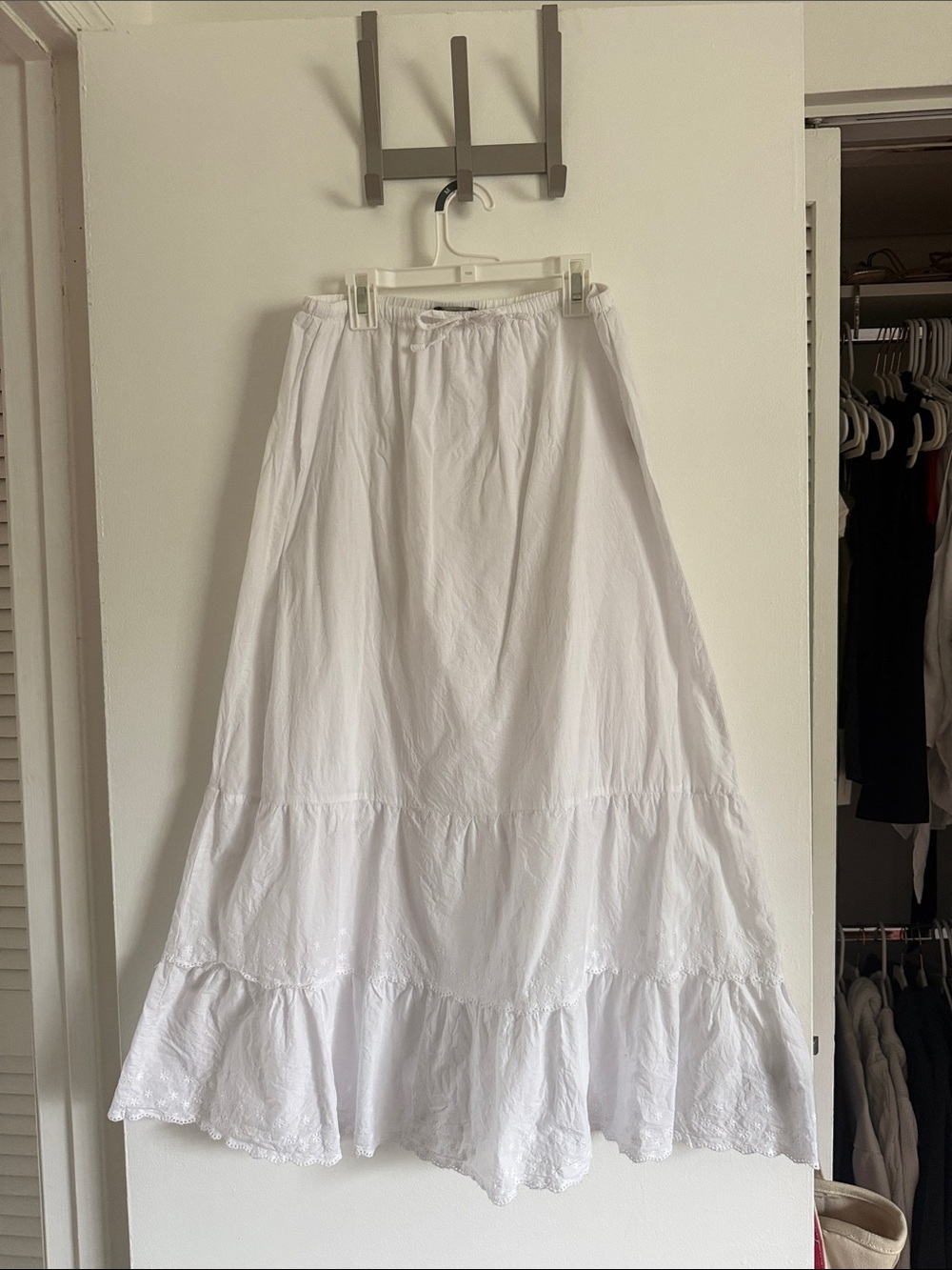 Brandy Melville White Tiered Maxi Skirt